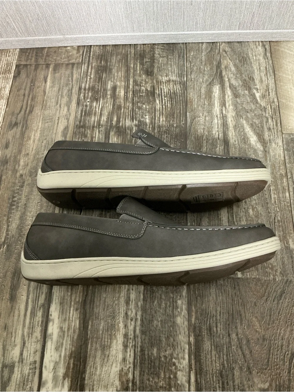 Izod Men’s Grey Slip-On Casual Loafer Size 13
